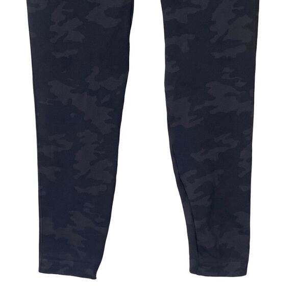SPANX Look At Me Now High Waist Compression Legging in Camouflage , Size Large - Picture 9 of 15